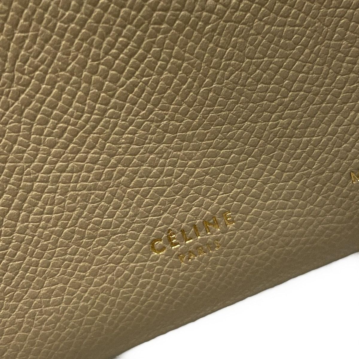 セリーヌ　ミディアムストラップウォレット CELINE(セリーヌ) 2つ折り財布 ミディアム ストラップウォレット