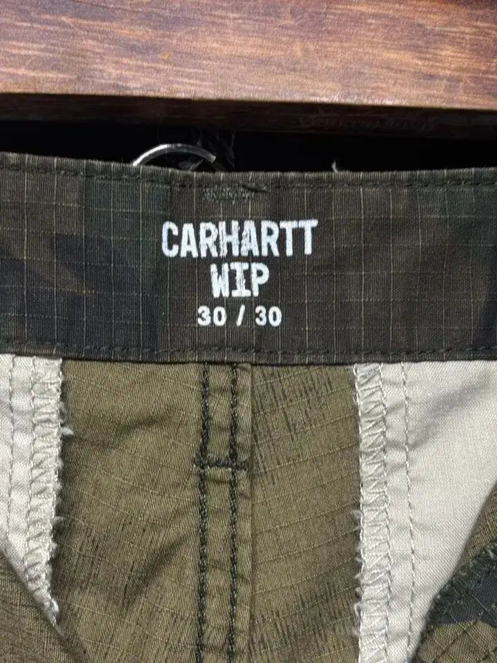 カーハート カーゴパンツ