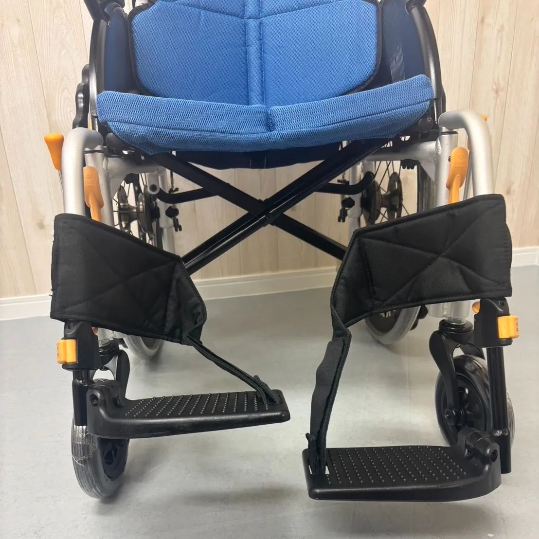 車椅子 介護用品