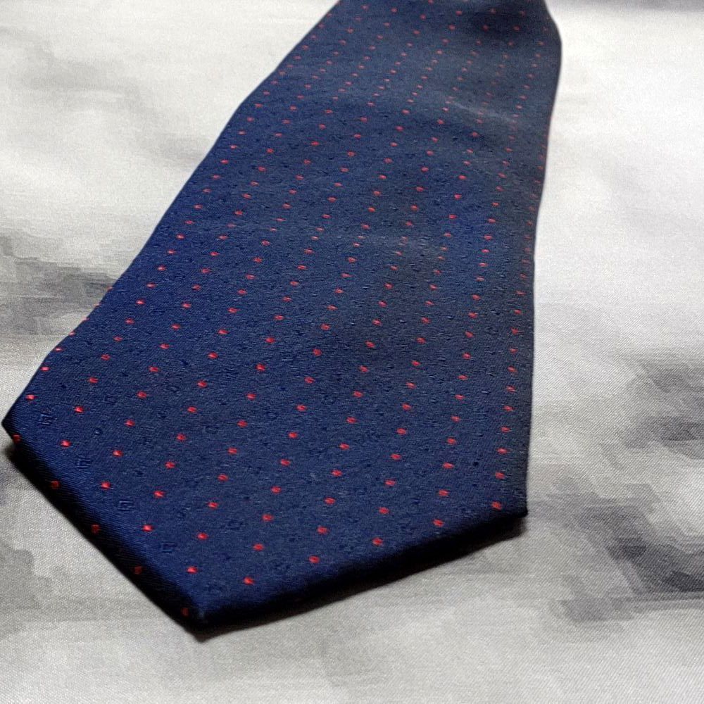 グッチ GUCCI 微光沢 ネクタイ イタリア製 シルク100% ドット柄 濃紺系