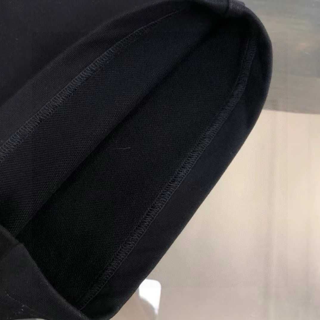 FENDI ブラックショートパンツ