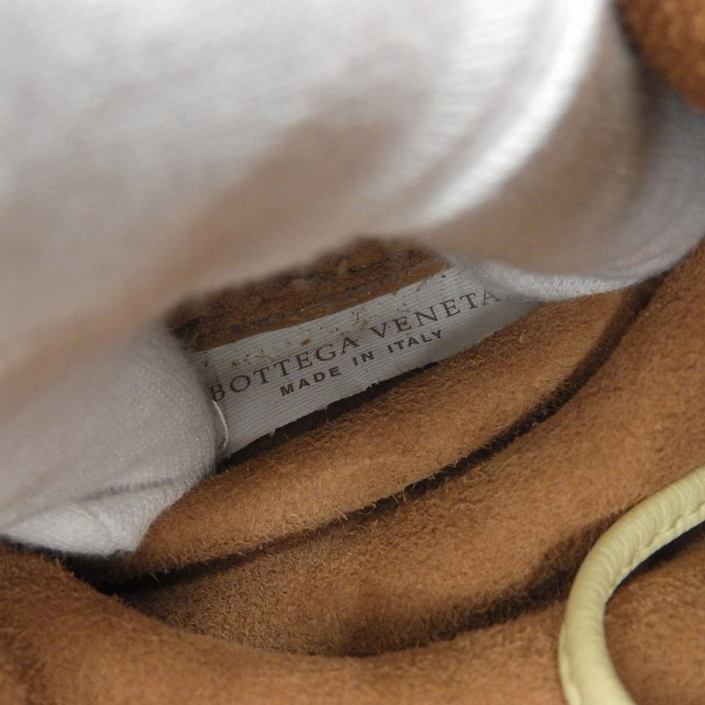 美品 ボッテガヴェネタ BOTTEGAVENETA 2020年 DROP BAG ドロップ レザー ショルダー バケット ハンドバッグ クリーム レディー オフィス 旅 定価209000円 美品 ボッテガヴェネタ BOTTEGAVENETA 2020年 DROP BAG ドロップ