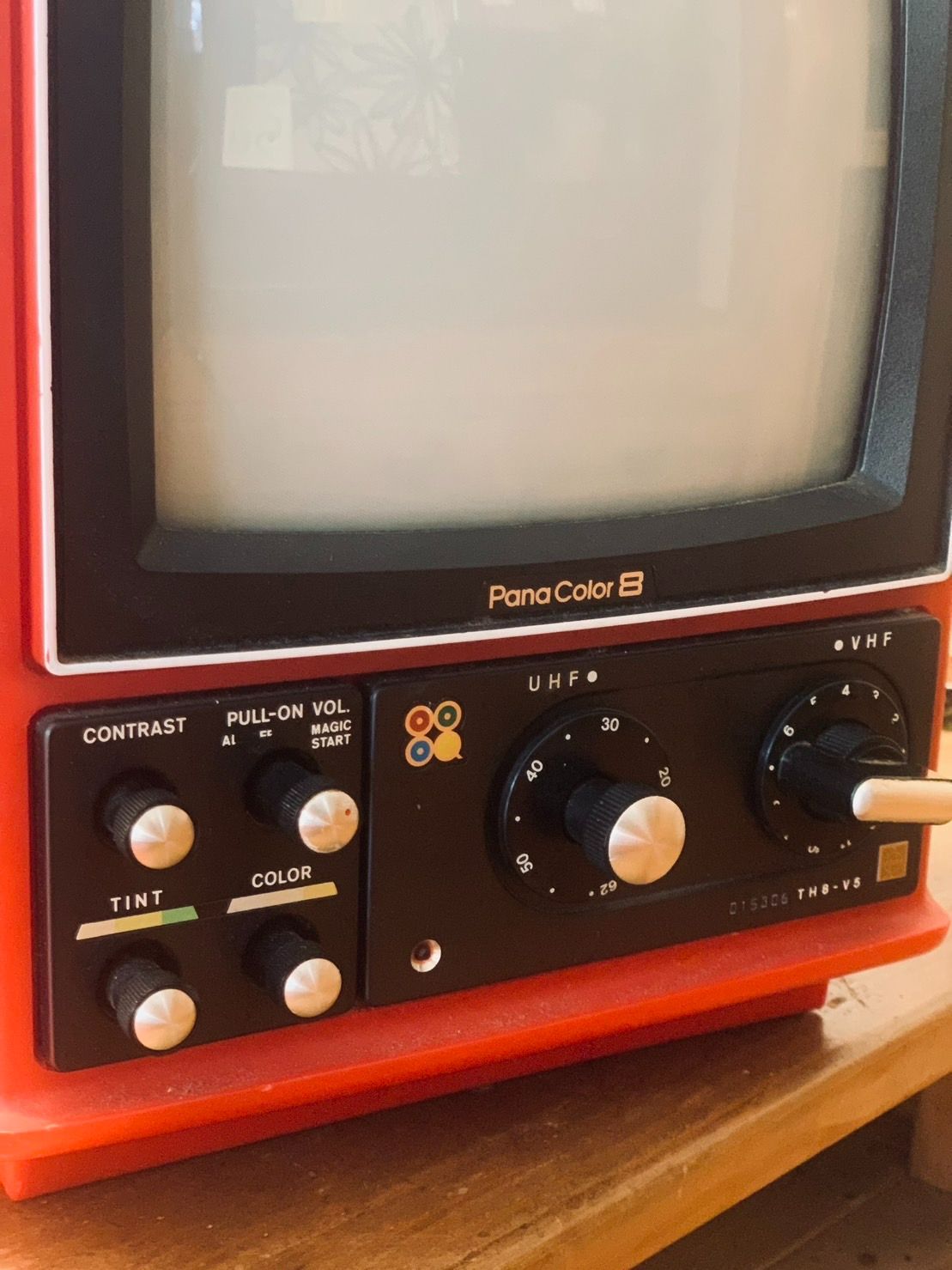 昭和レトロ】ナショナルカラーテレビ/ナショナル/赤/パナカラー/pana