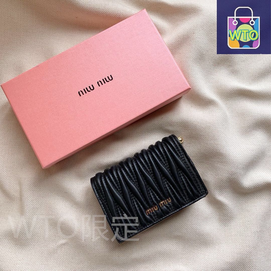 miu miuミニ財布　極美品 MIU MIU - miumiu 極ミニ財布♡PEONIAピンク♡マドラス♡一つは