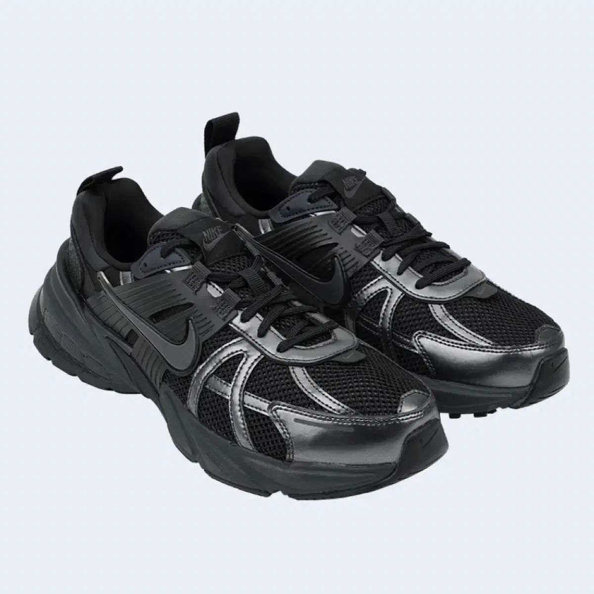 NIKE ナイキ V2K RUN ブラック 無煙炭 260