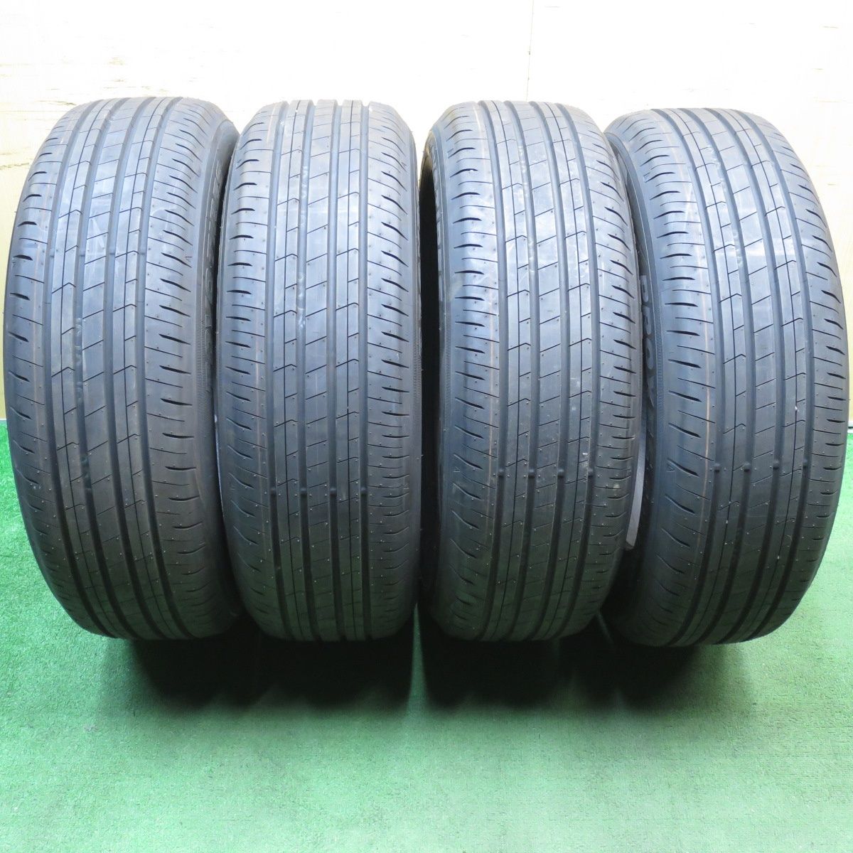 新車外し!24年☆225/60R18 トーヨー プロクセス Comfort タイヤ 新車外し!24年☆225/60R18 トーヨー プロクセス Comfort タイヤ