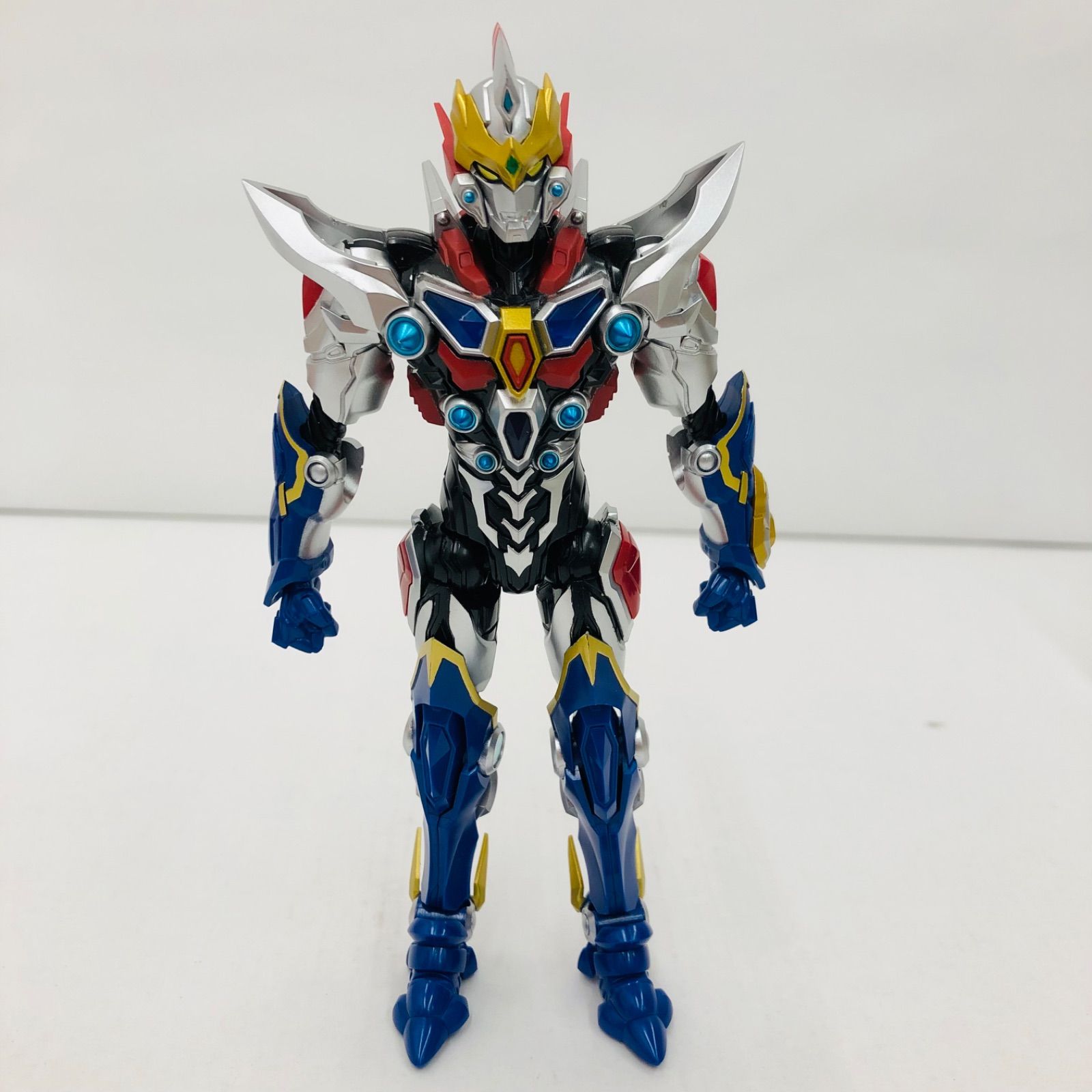 ✟