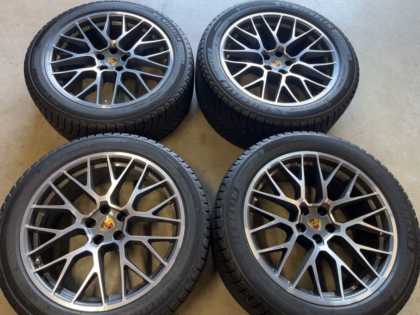 ポルシェ マカン スパイダー 純正品 ミシュラン スノー付 2025年製 20インチ 4本セット ターボ GTS