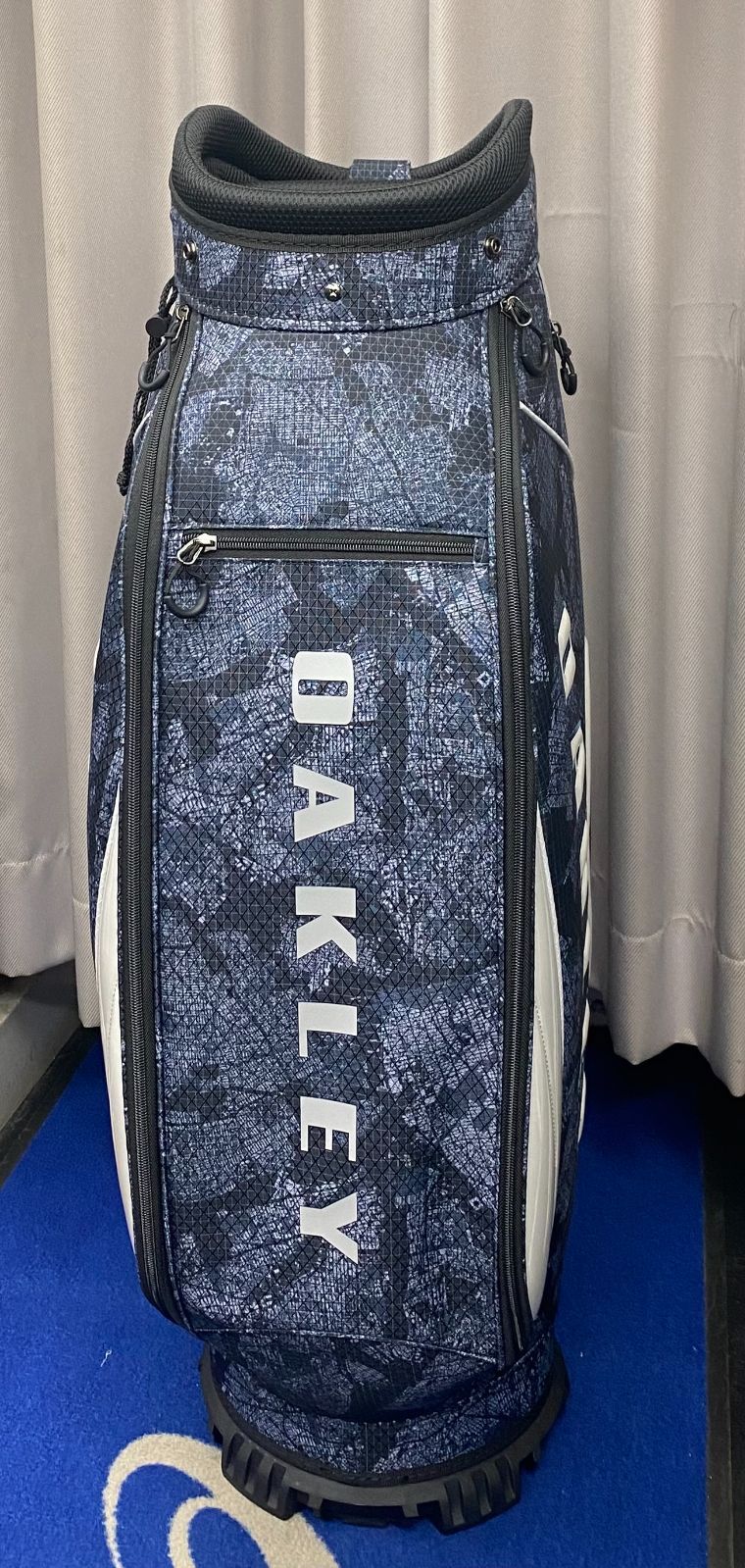 OAKLEY キャディバッグ