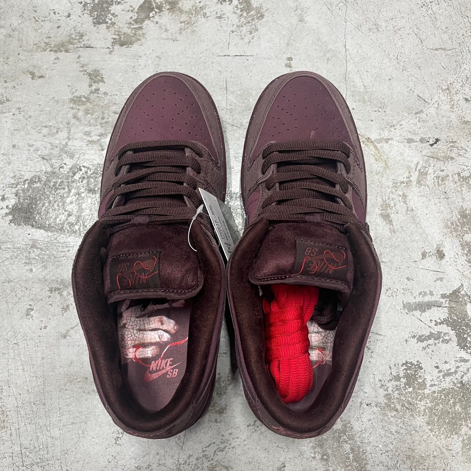 国内正規 未使用 NIKE SB Dunk Low PRM City of Love Burgundy 国内正規 未使用 NIKE SB Dunk Low PRM City of Love Burgundy