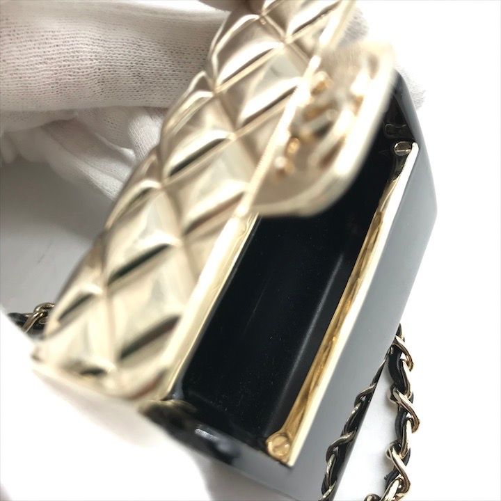 バッグ ネックレス