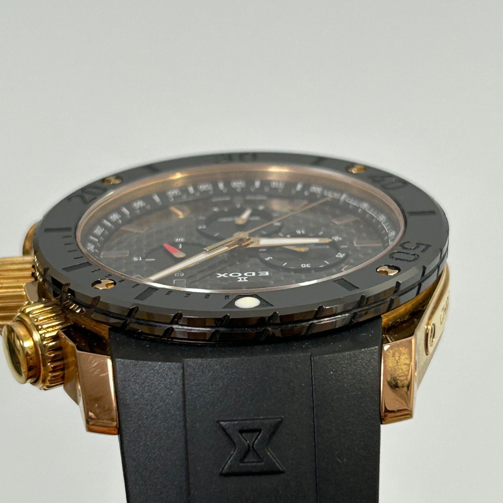EDOX エドックス クロノオフショア1 クロノグラフビッグデイト クォーツ 腕時計 ゴールド ブラック