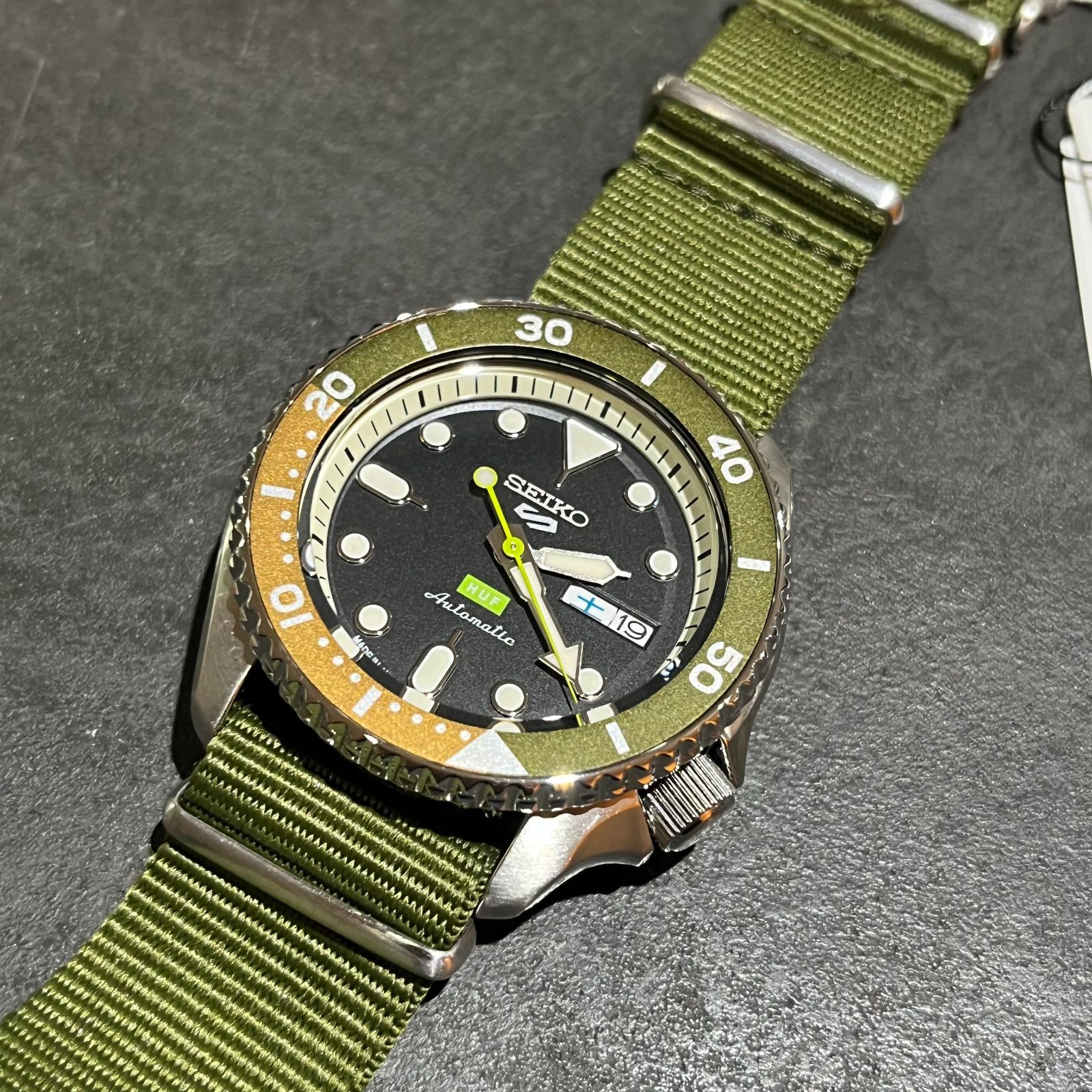 1000本限定 新品 国内正規 SEIKO 5 Sports HUF SBSA163 ファイブ