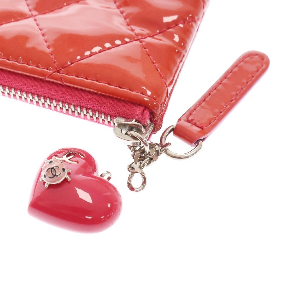 CHANEL (シャネル) クラッチバッグ ココマーク パテント ハート CHANEL (シャネル) クラッチバッグ ココマーク パテント ハート