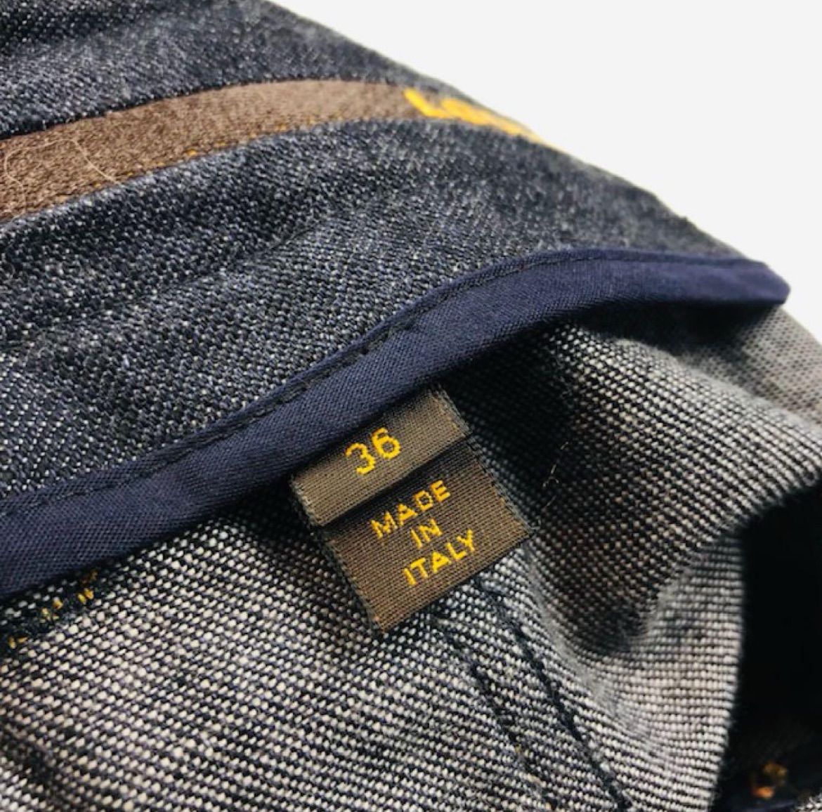 美品 LOUIS VUITTON・ルイヴィトン レディース ブランドロゴ刺繍ボタン