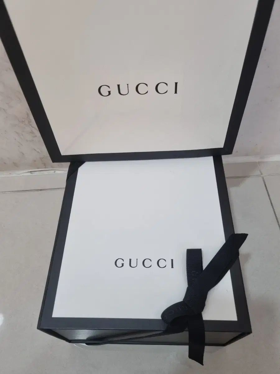 GUCCI
