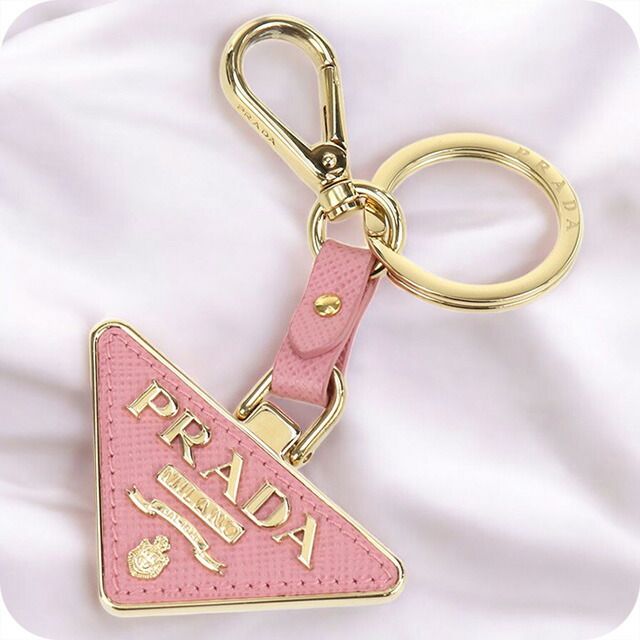 大人気☆PRADA サフィアーノレザー キーリング レザー ギフト