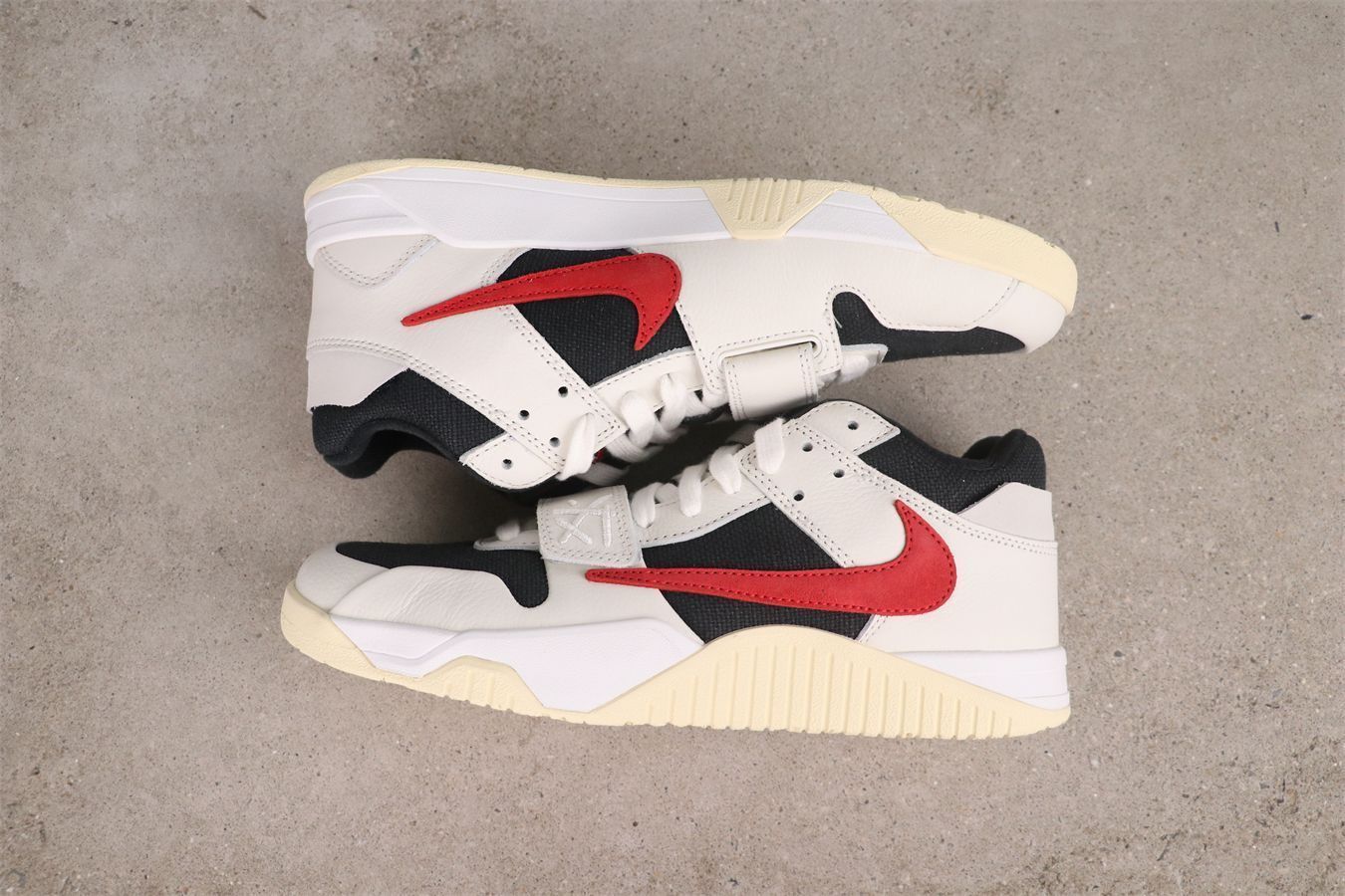 [キキ]Nike Air Jordan 1 ホワイト/ブラック/レッド 復刻】 ナイキ エア ジョーダン1 レトロ ノックアウト ハイ