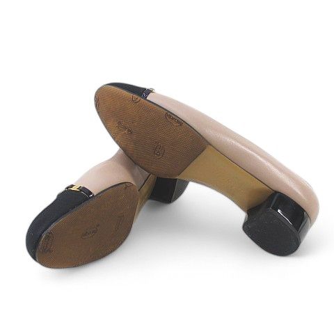 パンプス ヴァラリボン