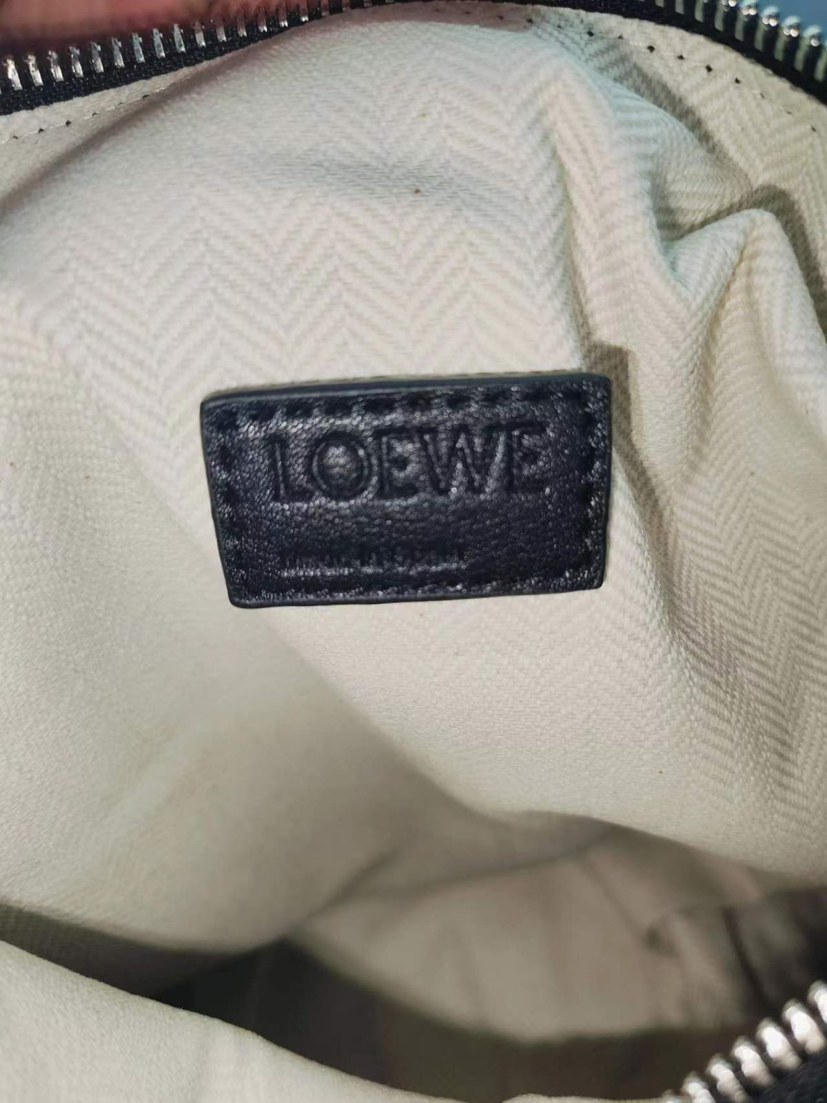 ロエベ LOEWE メンズ キュービィ クロスボディバッグ