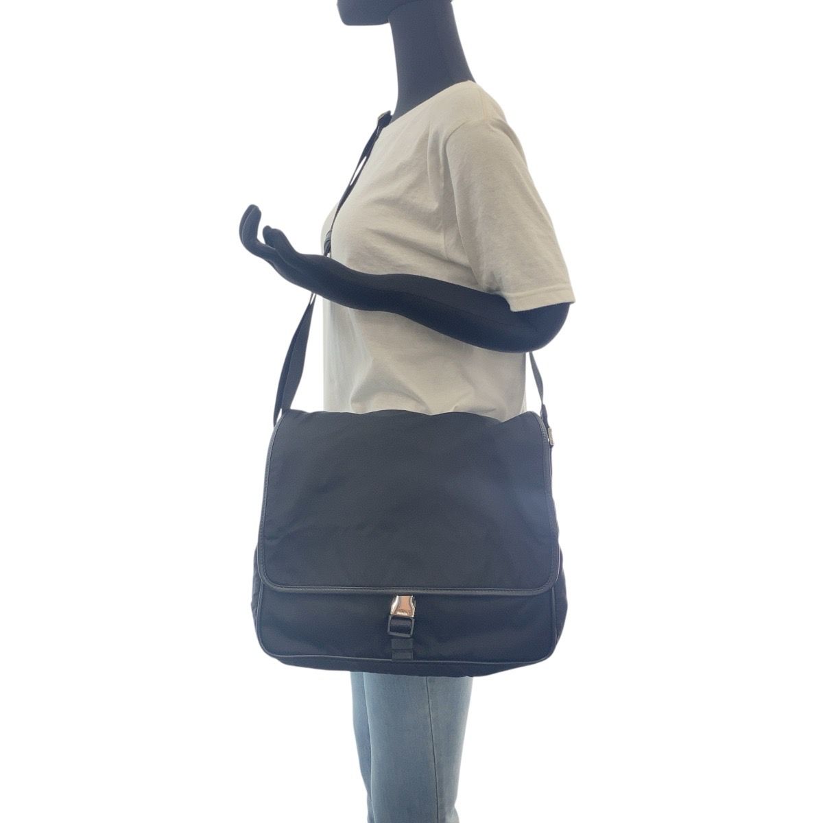 美品 PRADA プラダ テスート 三角ロゴプレート ブラック