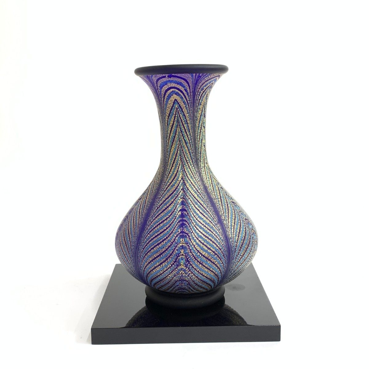 岩田久利 瑠璃色金彩花瓶 高さ30cm 岩田久利 瑠璃色金彩花瓶 高さ30cm 岩田久利 瑠璃色金彩花瓶 高
