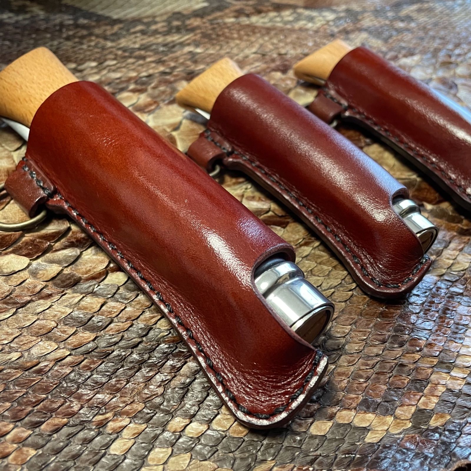 OPINELレザーケース アンティークブラウン オピネルケース - メルカリ