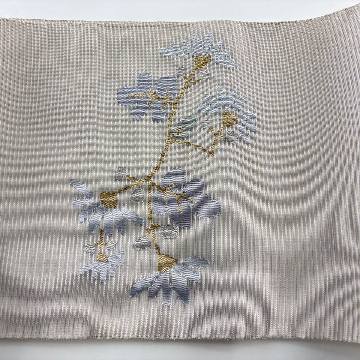 袋帯 秀品 夏帯 草花 流水 金銀糸 クリーム お太鼓柄 正絹｜中古