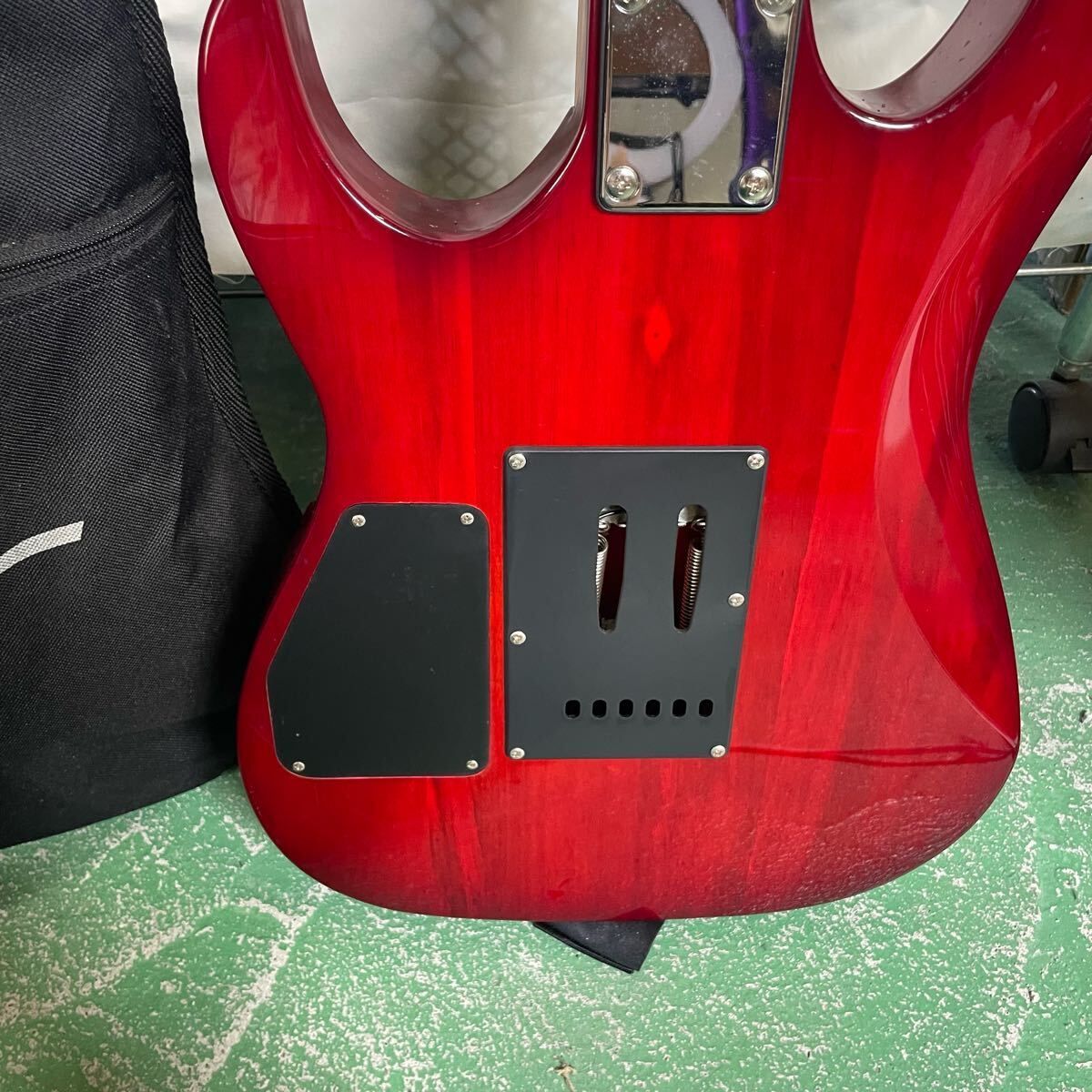 Ibanez エレキギター レッド ケース付き シリアルZX31679 ブランド