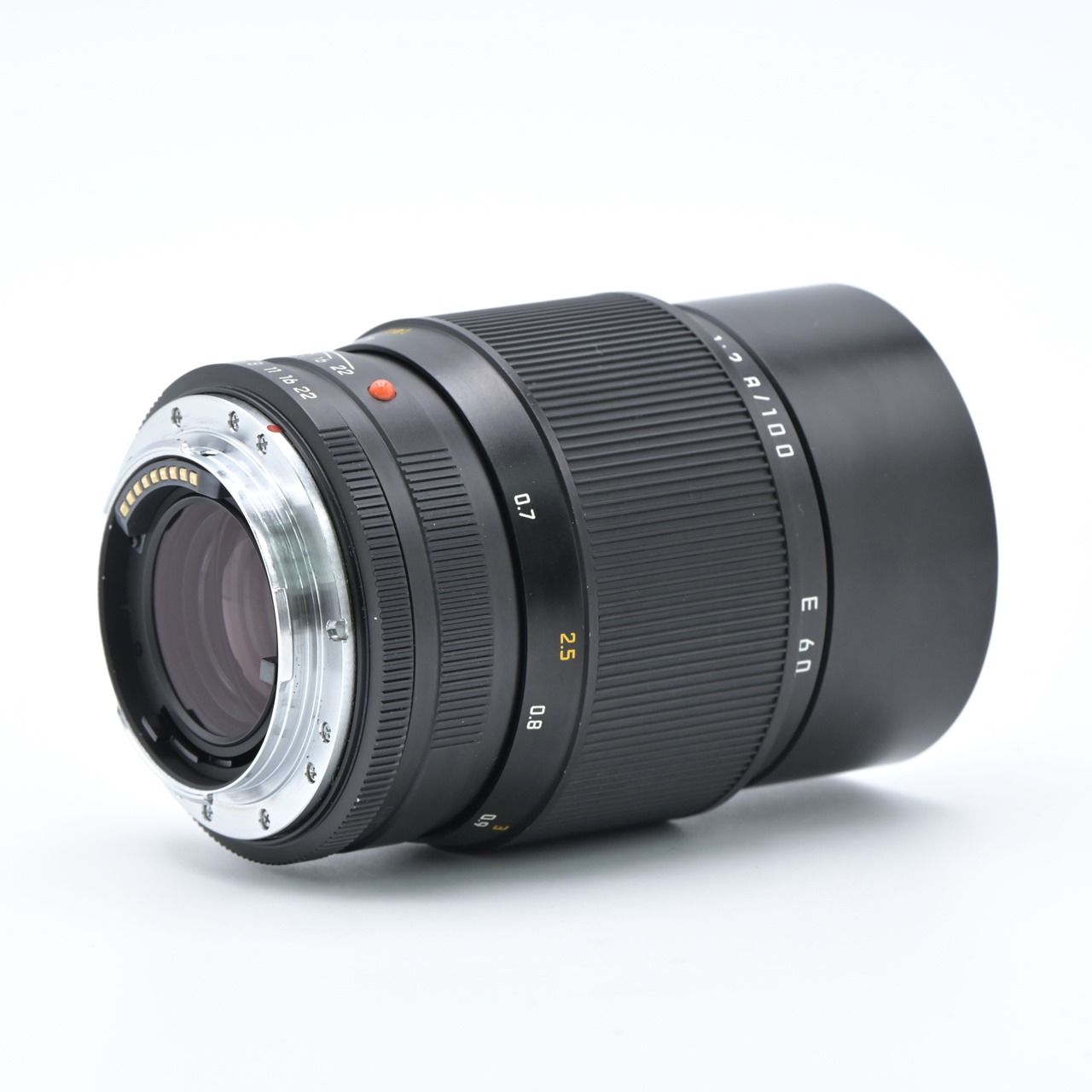100mm F2.8