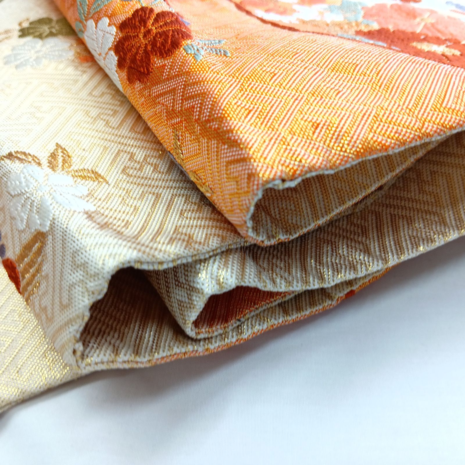 まとめ出品◆新品未着用◆正絹日本製◆振袖2点、全通帯一本 SOUBIEN 帯締め 振袖用 成人式 振袖 正絹 正装 盛装 黒 赤 白