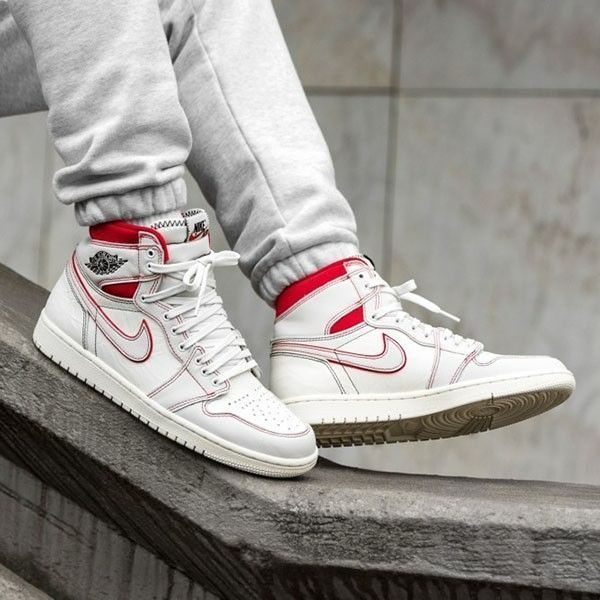 新品 未使用 NIKE ナイキ AIR JORDAN1 RETRO HIGH OG Sail University Red エアジョーダン1 ハイカットスニーカー ホワイト/レッド 555088-160 男女兼用