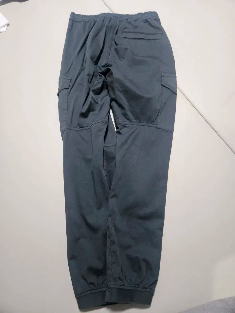 STONE ISLAND カーゴ Re-T W 30 サイズ ジーン 緑色