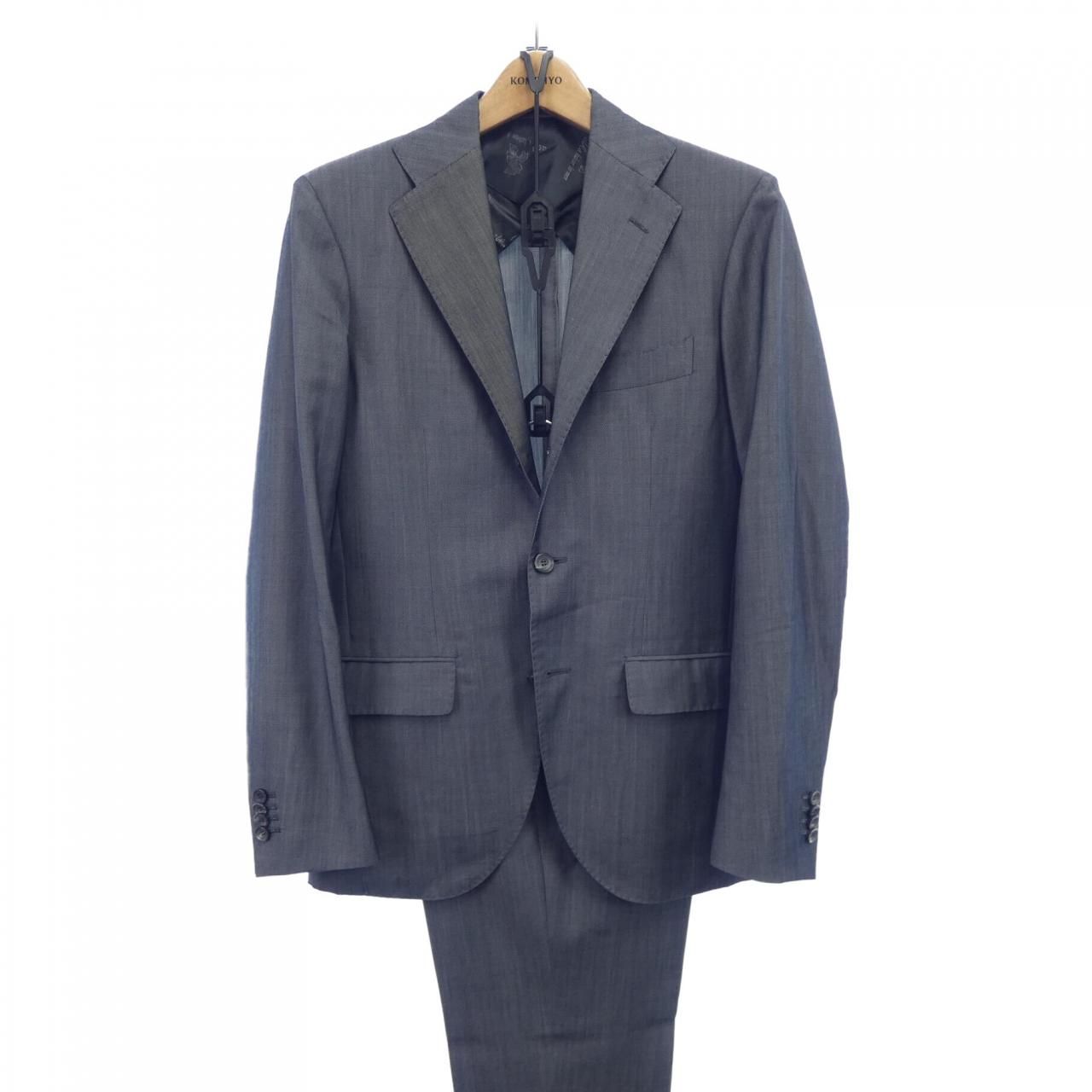 美品 バーニーズニューヨーク セットアップスーツ ダークグレー 48 REDA 美品 バーニーズニューヨーク セットアップスーツ ダークグレー 48