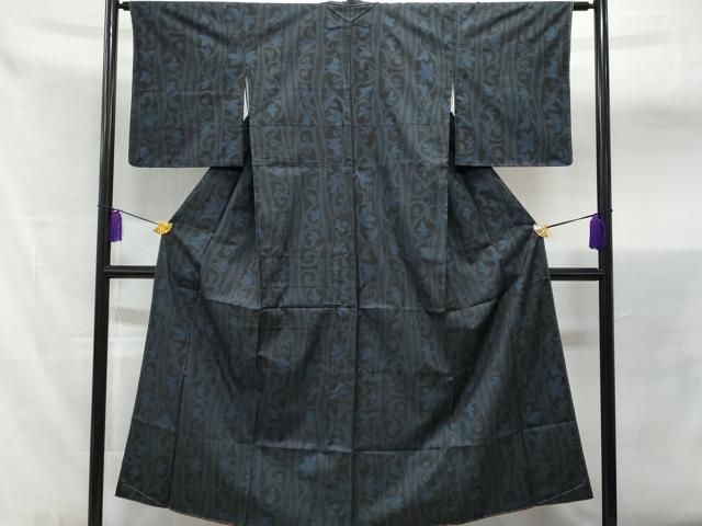 平和屋着物○本場大島紬 9マルキ 吉祥文 正絹 逸品 CAAU1688yc