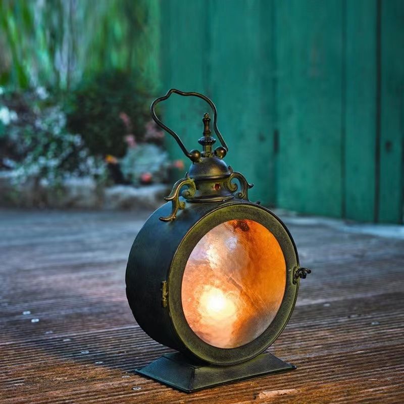 メタル　ランタン　ガラス　ヴィンテージ　彫刻　アロマキャンドル　使用可　ヨーロッパ　レトロ ☆メタル ランタン ガラス ヴィンテージ 彫刻 アロマキャンドル 使用可