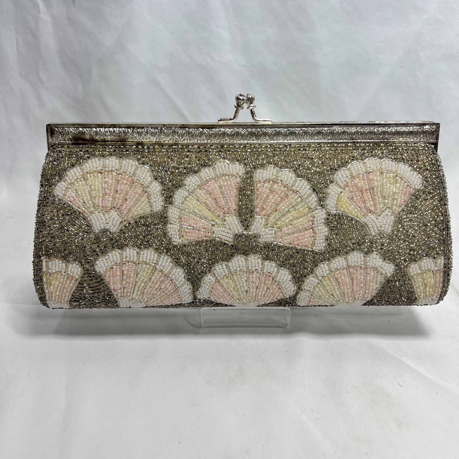 中古品】和装用ビーズクラッチバッグ2点セット 騒がしい