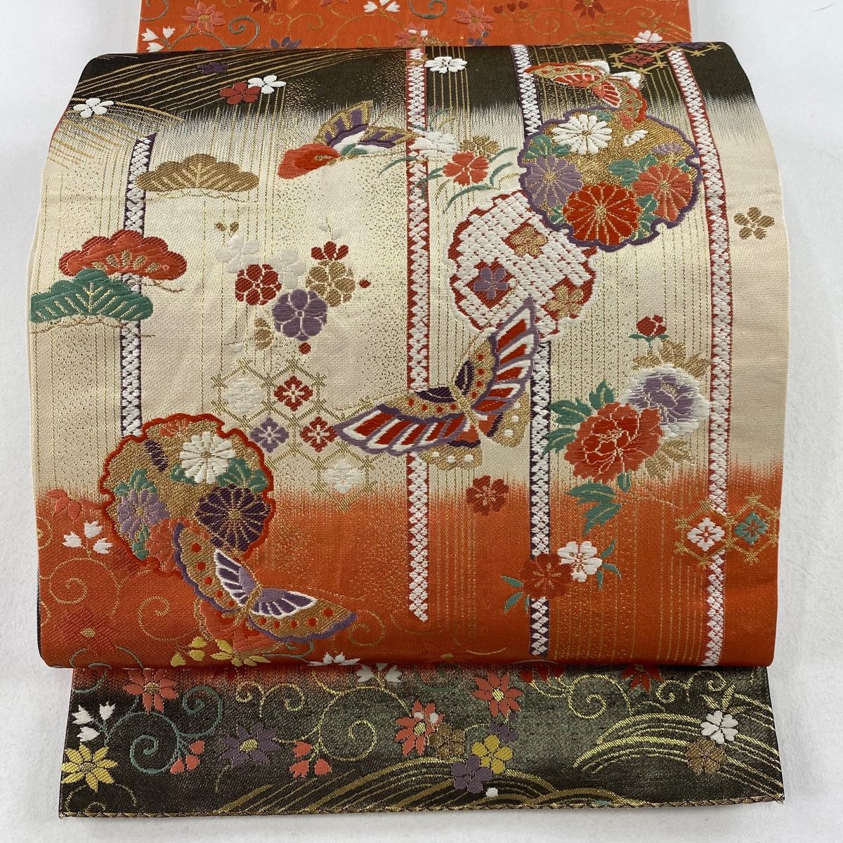 袋帯 秀品 蝶 雪輪 金糸 箔 ベージュ 六通 正絹 【中古】 - メルカリ