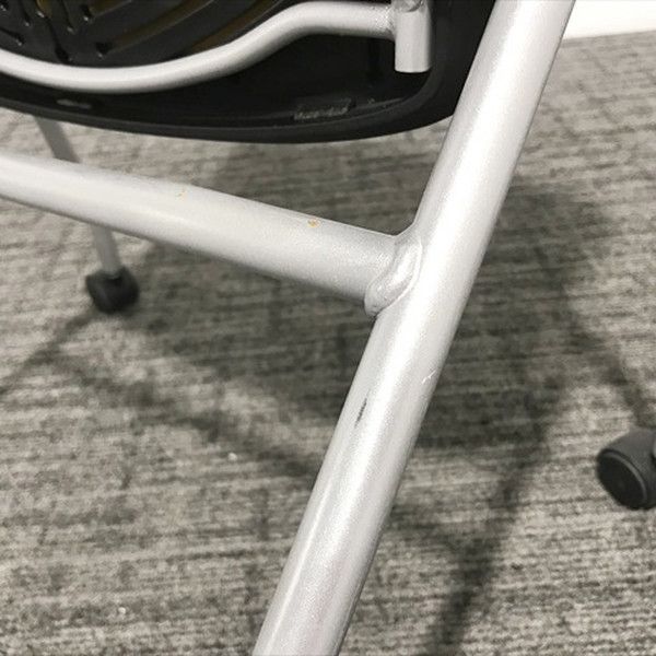 キャスター付 会議椅子