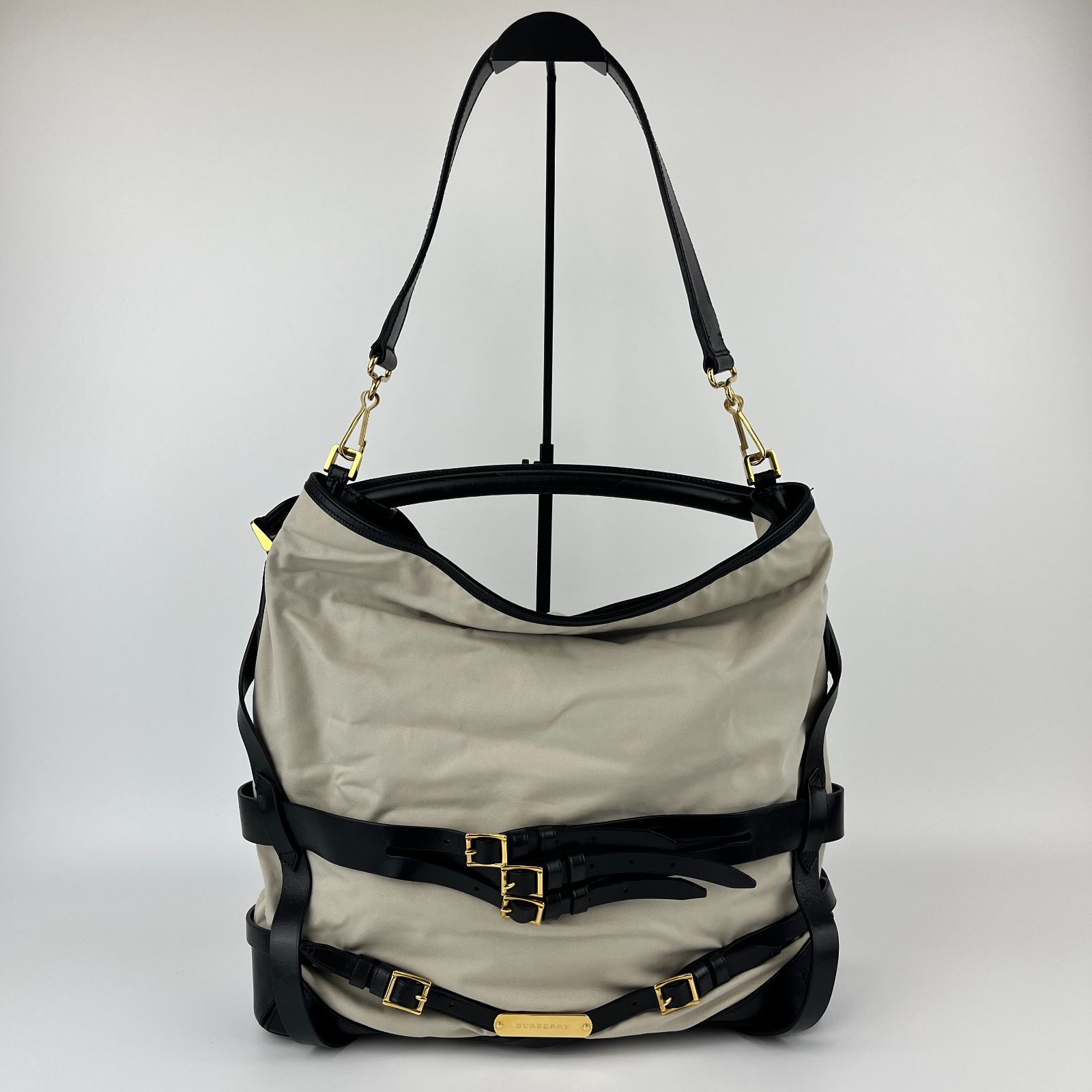 Burberry バーバリー ノバチェック ショルダーバッグ ヴィンテージ バーバリー ノバチェック ショルダーバッグ レザー シルバー金具