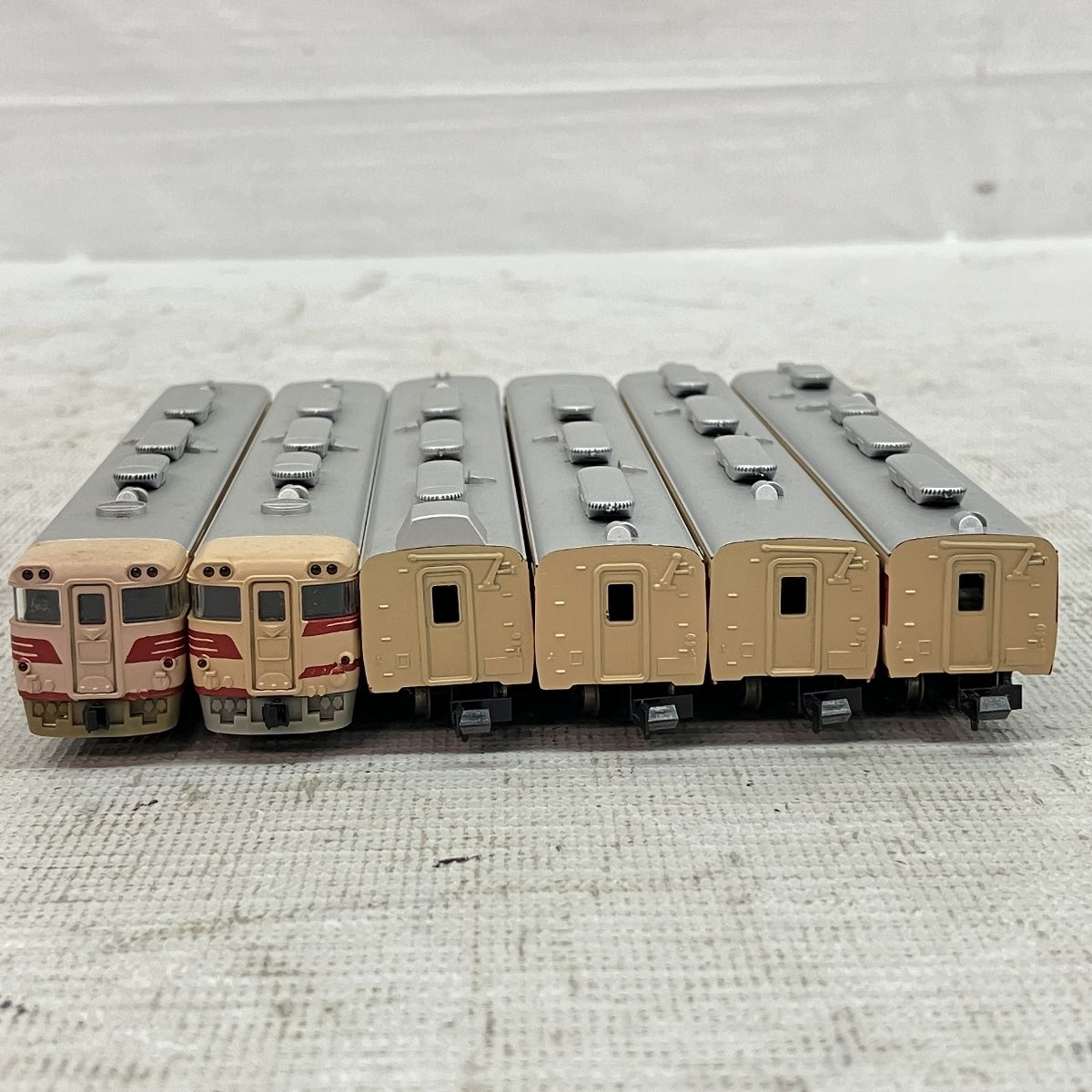 ☆彡【中古　美品】　KATO　キハ82系 6両 KATO キハ82系 6両基本セット 入線‼️ (品番10-550) | oketa