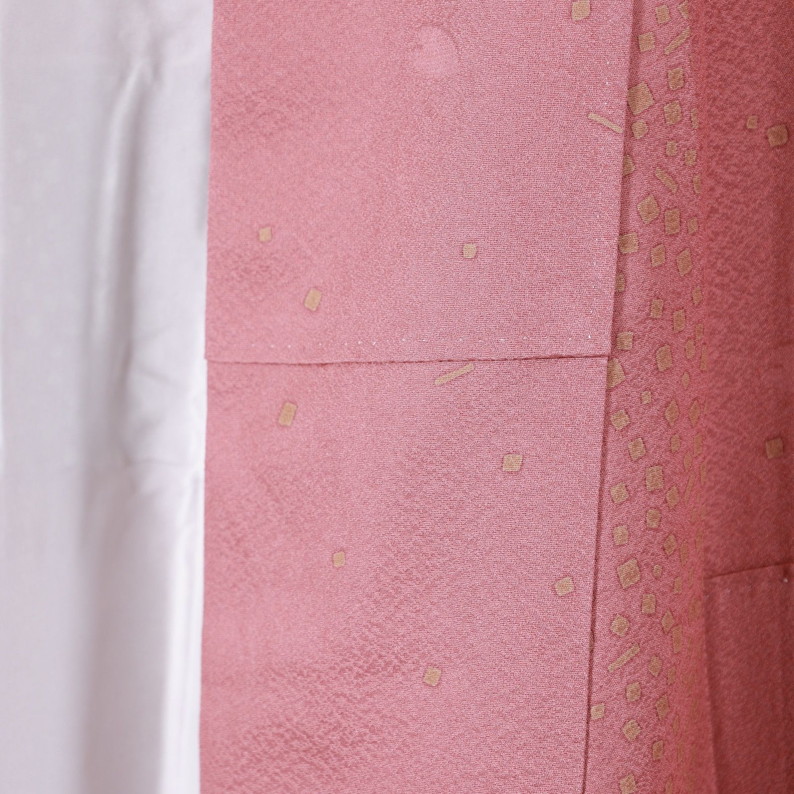 着物　小紋　マキノリ　花ビラ散らし　桜色　マスタード　/B18 着物 小紋 マキノリ 花ビラ散らし 桜色 マスタード ⁄B18