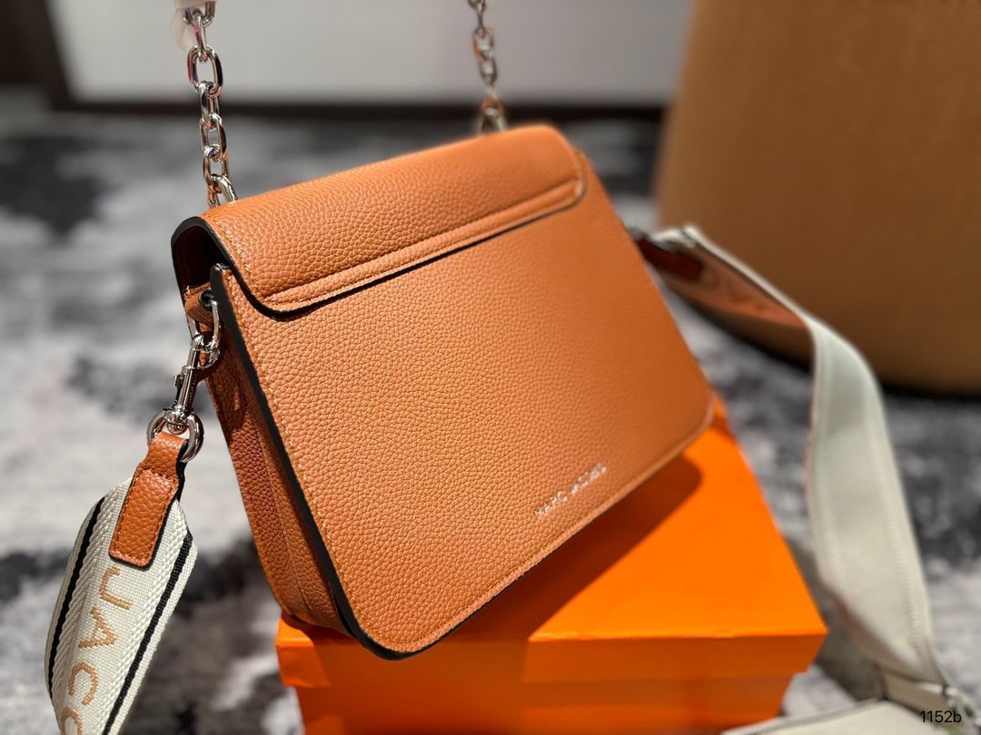 ハンドバッグ リュックサック