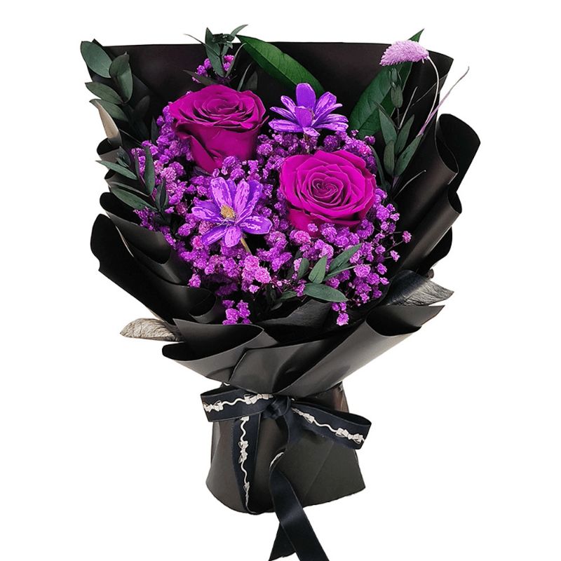 バレンタインデーの保存された薔薇のブーケ