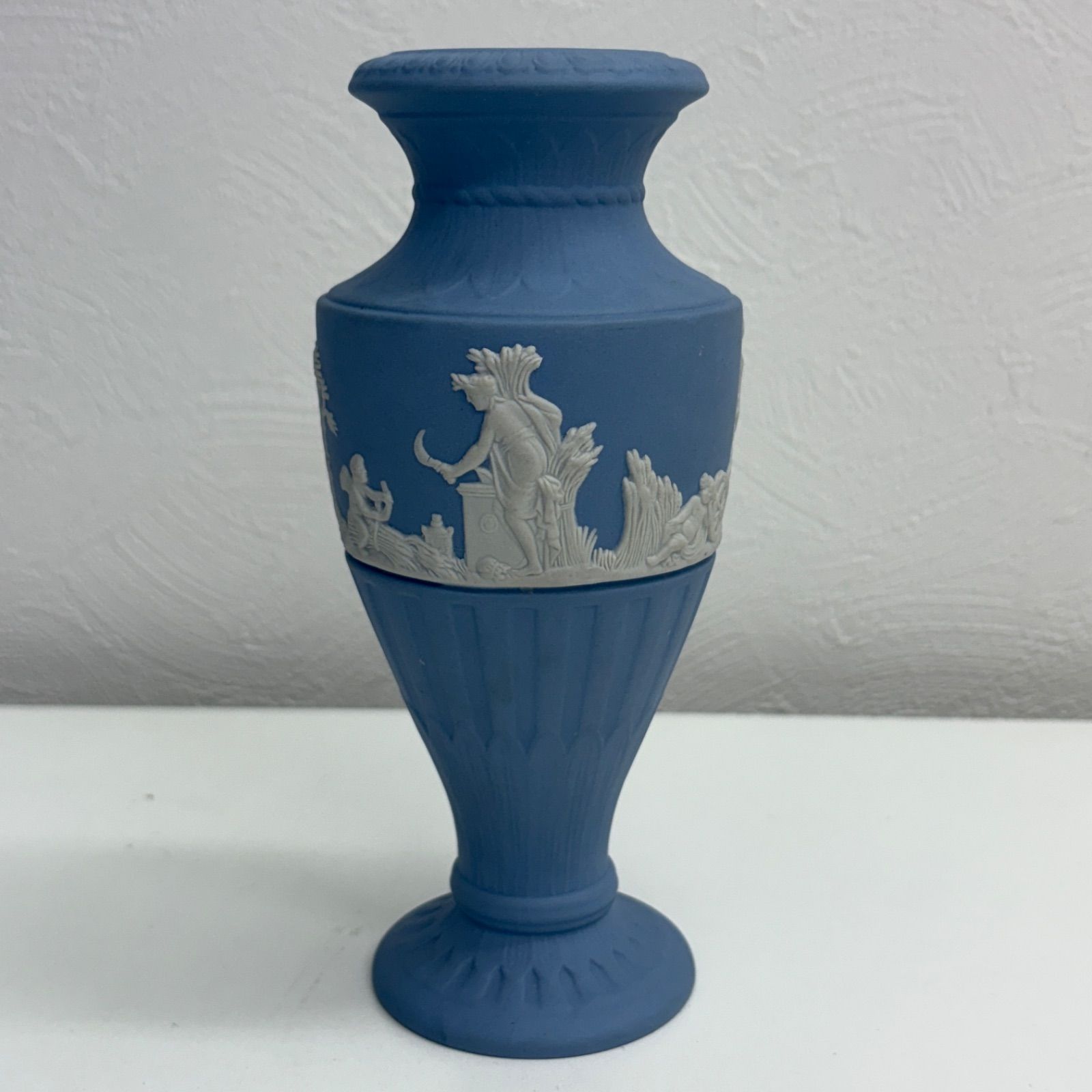 ウェッジウッド　花瓶　一輪挿し　美品 美品】ウェッジウッド ワイルドストロベリー 花瓶 一輪挿し