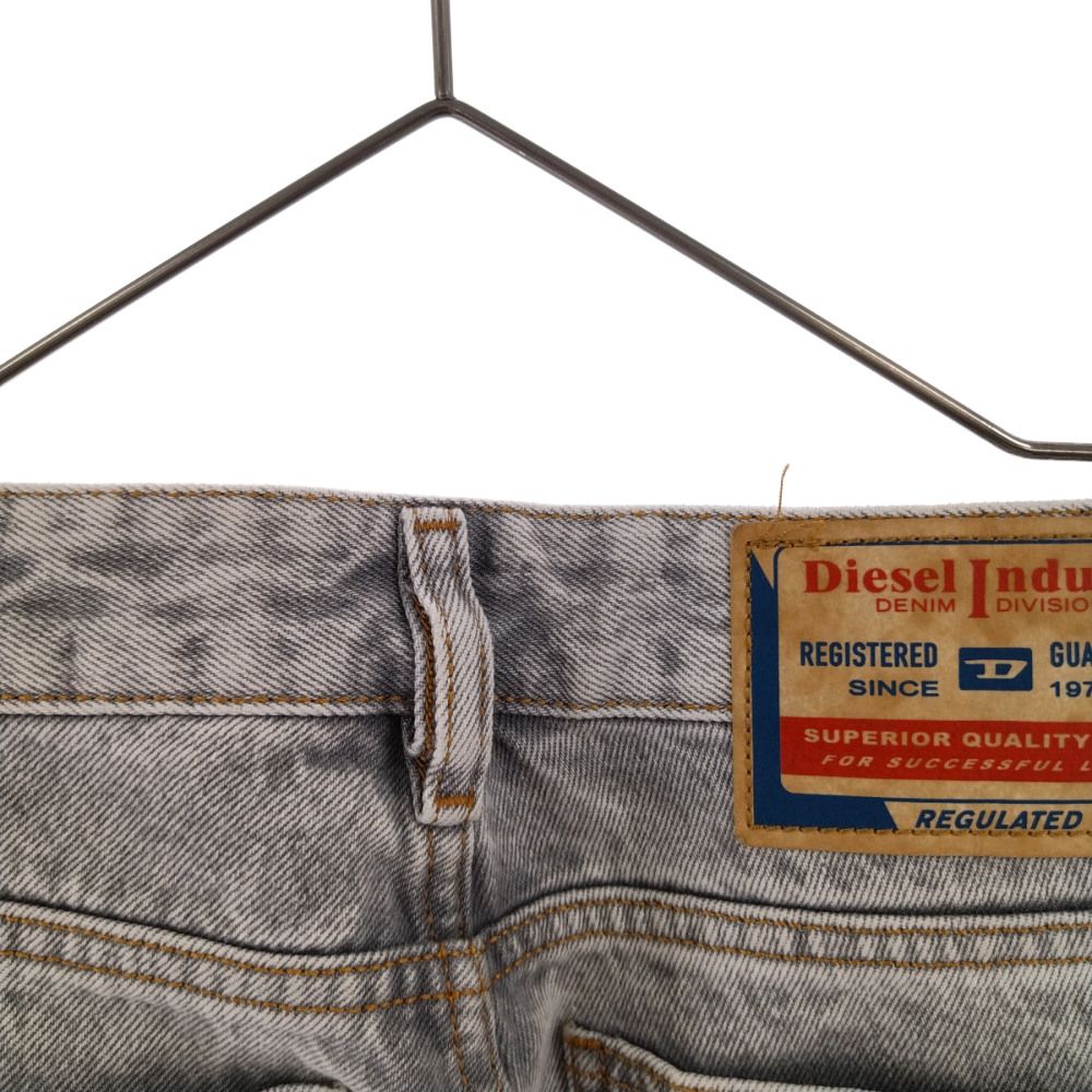 DIESEL (ディーゼル) 23SS Straight Jeans 1955 D-Rekiv 007f8 サイド