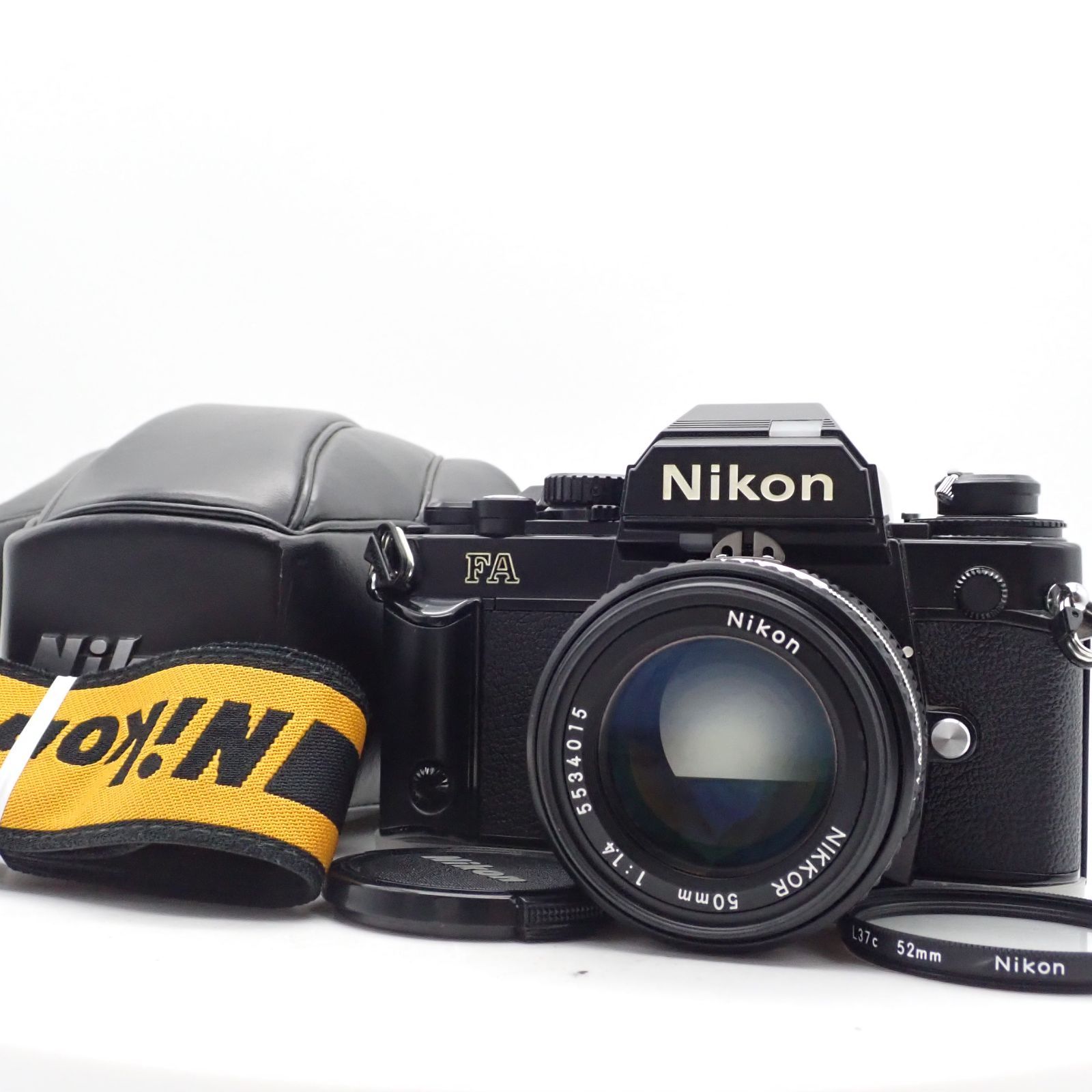 美品動作品 Nikon FA + NIKKORオールドレンズ3本 セット
