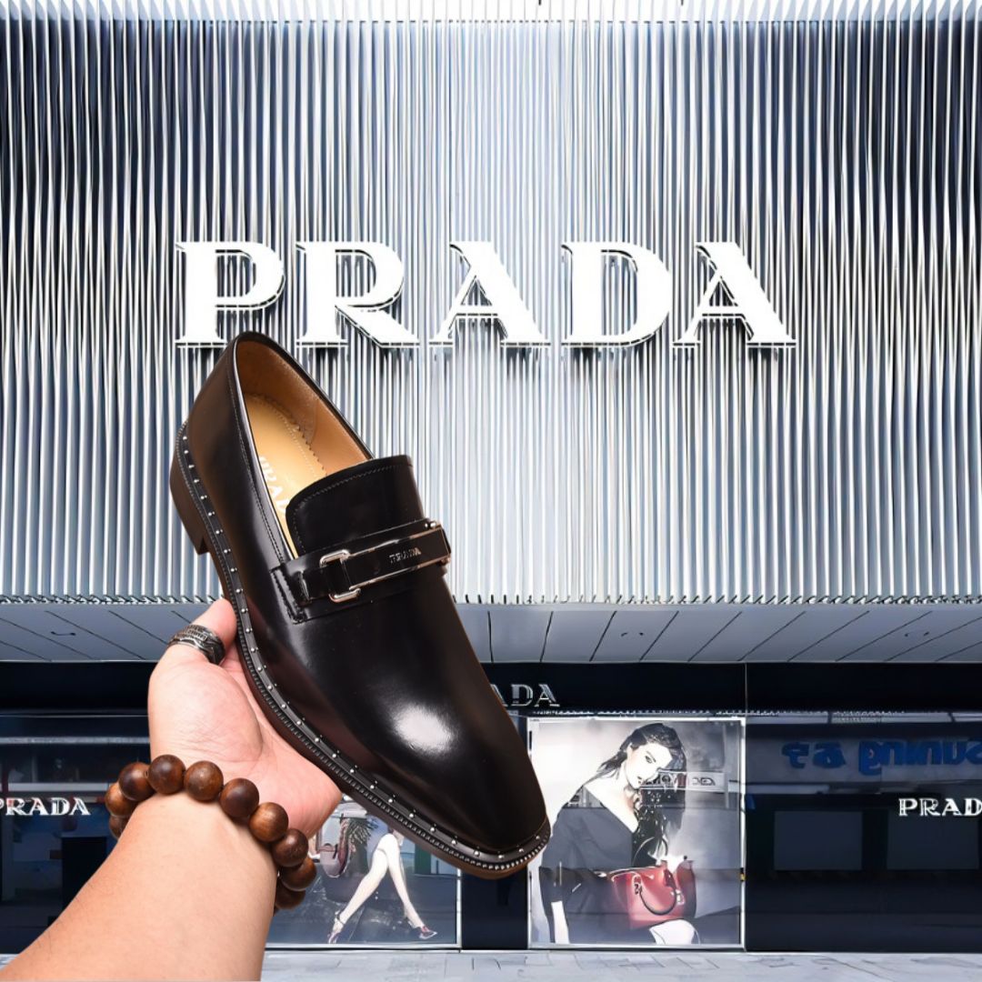 💖新品未使用👞プラダPRADA イタリアレザーファッションフォーマルメンズビジネス靴/ワインレッド - メルカリ