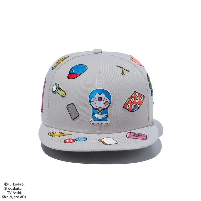 新品 NEWERA ニューエラ ドラえもん コラボ キャップ CAP 帽子 9FIFTY キャラクター グッズ DORAEMON 刺繍 ワッペン 総柄  ひみつ道具 ロゴ メンズ レディース ユニセックス ストーン ブラック 14174555 14174556 - メルカリ