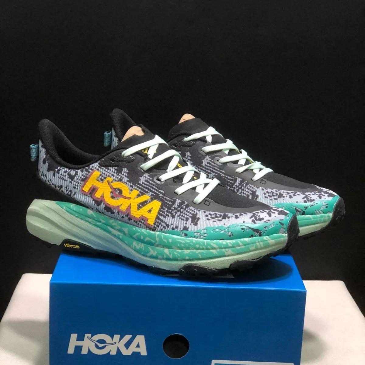 HOKA ONE ONE SPEEDGOAT 6 極厚ミッドソールのクッション性と軽量設計 